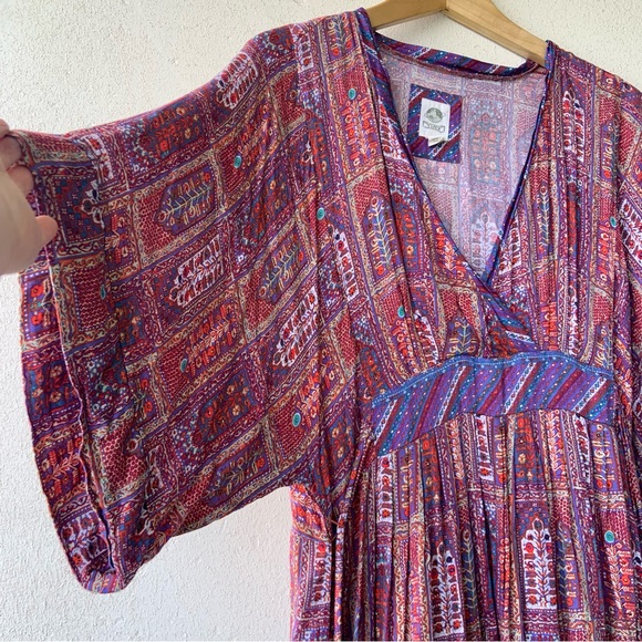 Anthropologie lovely dress with bell sleeves. - Picture 4 of 13